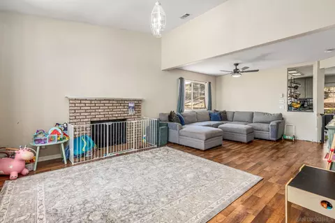 Living - 24084 Sargeant Rd, Ramona, CA 92065 photo 2 of 3