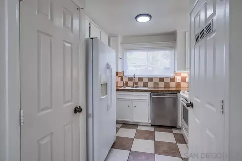 10232 Princess Sarit Way, Santee, CA 92071 photo 13