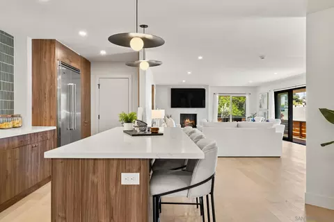 896 La Jolla Rancho Rd, La Jolla, CA 92037 photo 11