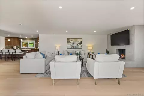 896 La Jolla Rancho Rd, La Jolla, CA 92037 photo 22