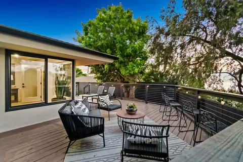 896 La Jolla Rancho Rd, La Jolla, CA 92037 photo 2