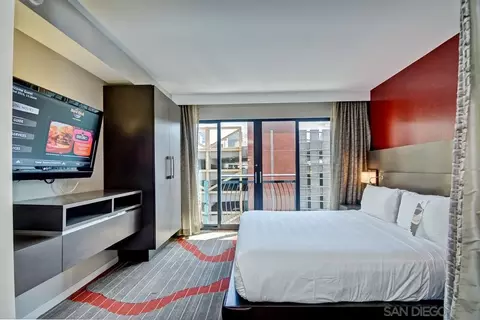 207 5th Ave #442, San Diego, CA 92101