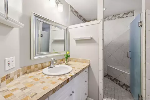 Bath - 10629 Challenge Blvd, La Mesa, CA 91941 photo 2 of 3