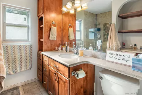 Bath - 8944 Bower Ln, Lakeside, CA 92040 photo 2 of 3