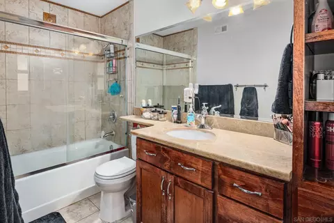 Bath - 8944 Bower Ln, Lakeside, CA 92040 photo 1 of 3