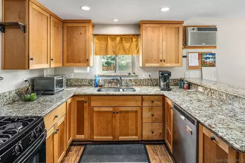 Kitchen - 8944 Bower Ln, Lakeside, CA 92040 photo 3 of 4