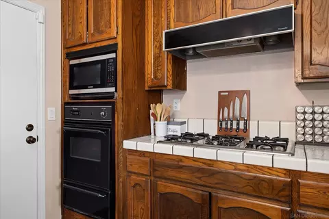 Kitchen - 10871 El Nopal, Santee, CA 92071 photo 2 of 3