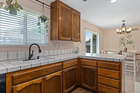 Kitchen - 10871 El Nopal, Santee, CA 92071 photo 3 of 3
