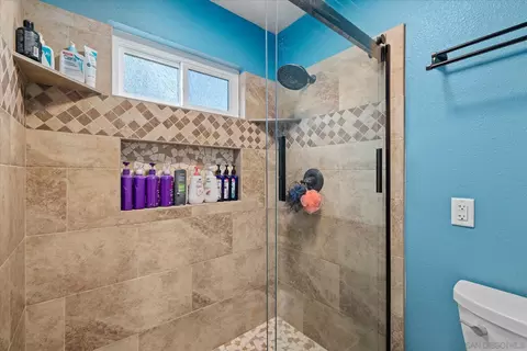 Bath - 10871 El Nopal, Santee, CA 92071 photo 3 of 4