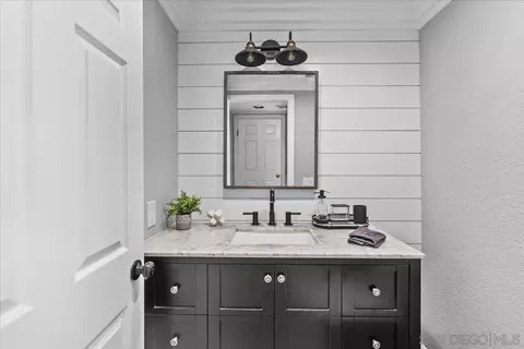 Bath - 22682 S Canada Ct, Lake Forest, CA 92630 photo 1 of 7