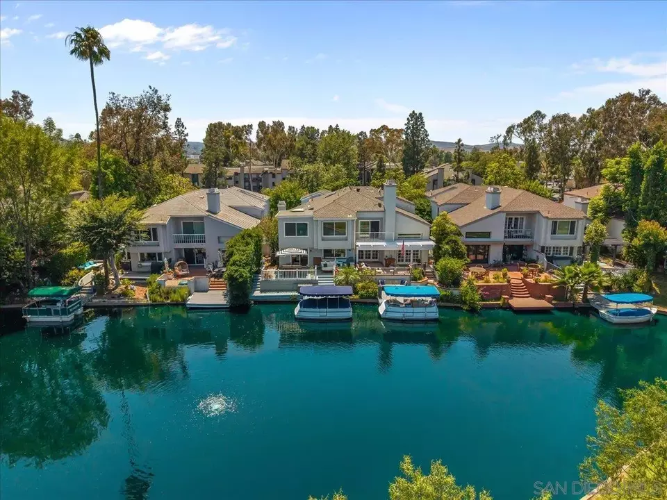 View/Area - 22682 S Canada Ct, Lake Forest, CA 92630 photo 3 of 5