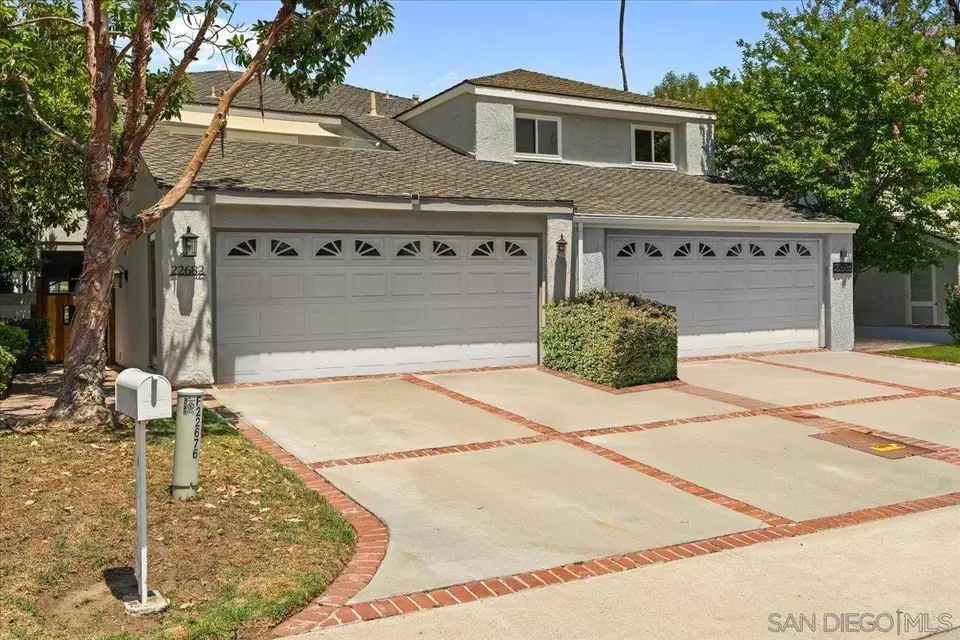 Exterior - 22682 S Canada Ct, Lake Forest, CA 92630 photo 3 of 5