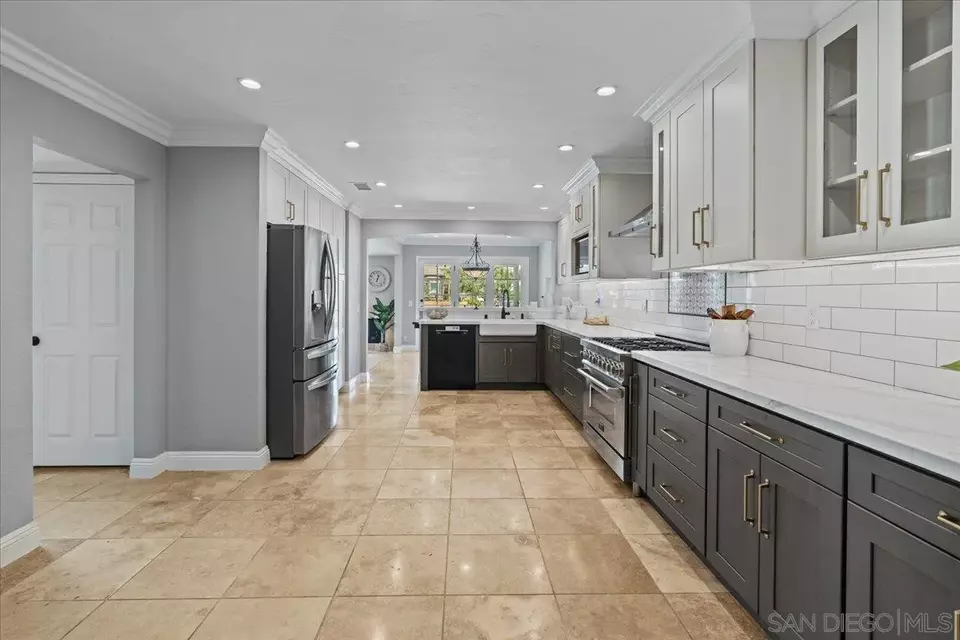 Kitchen - 22682 S Canada Ct, Lake Forest, CA 92630 photo 1 of 4