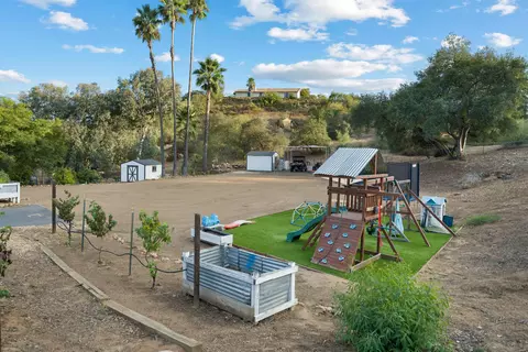 Exterior - 28793 Stonegate Dr, Valley Center, CA 92082 photo 12 of 13