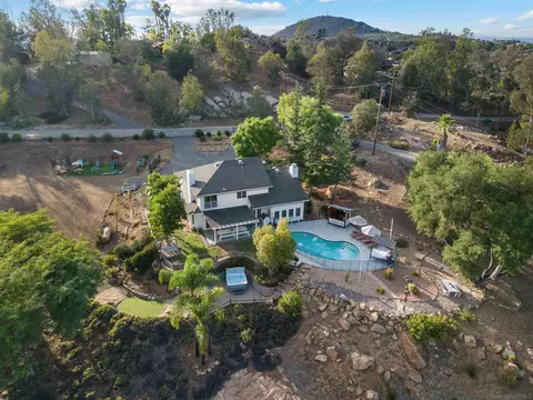 View/Area - 28793 Stonegate Dr, Valley Center, CA 92082 photo 3 of 7