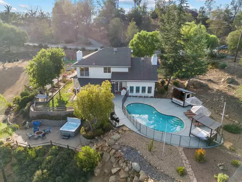 View/Area - 28793 Stonegate Dr, Valley Center, CA 92082 photo 1 of 7