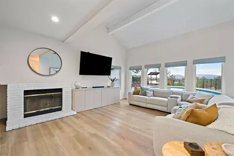 Living - 28793 Stonegate Dr, Valley Center, CA 92082 photo 1 of 2