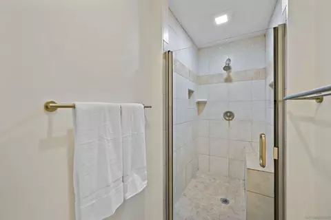 Bath - 28793 Stonegate Dr, Valley Center, CA 92082 photo 4 of 4