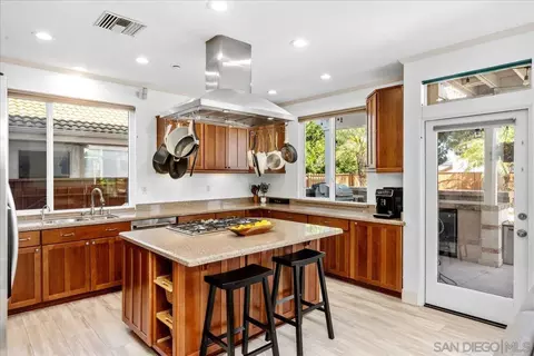 Kitchen - 2412 Starlight Gln, Escondido, CA 92026 photo 2 of 5