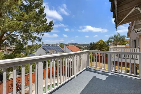 Exterior - 2412 Starlight Gln, Escondido, CA 92026 photo 3 of 6