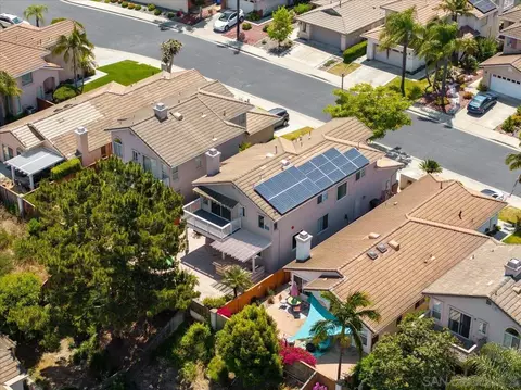 View/Area - 2412 Starlight Gln, Escondido, CA 92026 photo 4 of 10