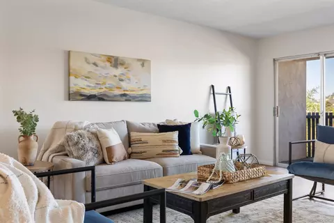 4900 Rosehedge Dr #415, La Mesa, CA 91942