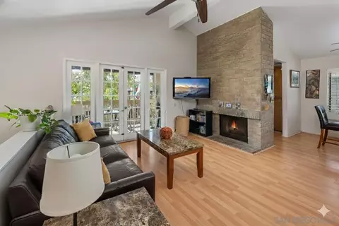 6028 Gaines St, San Diego, CA 92110