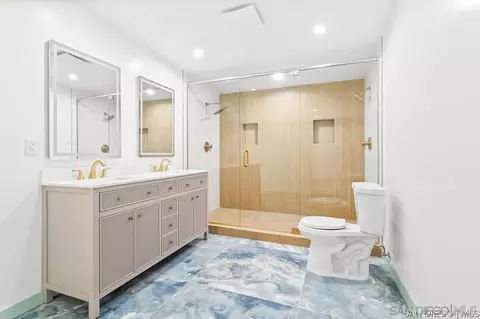 Bath - 5760 Marengo Ave, La Mesa, CA 91942 photo 3 of 3