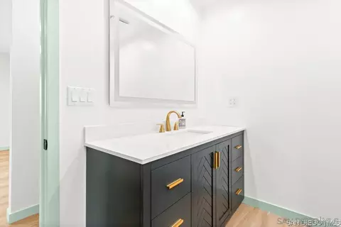 Bath - 5760 Marengo Ave, La Mesa, CA 91942 photo 1 of 3