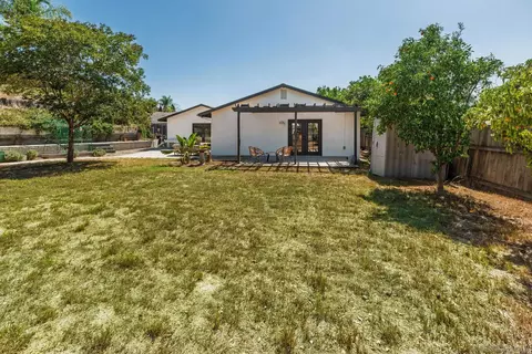 Exterior - 3325 Heather Ln, Oceanside, CA 92056 photo 10 of 11