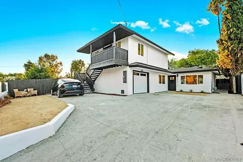 6524 Radio Dr, San Diego, CA 92114