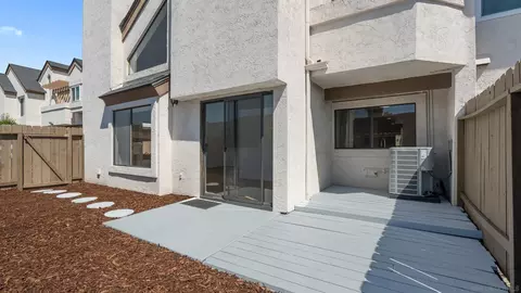 Exterior - 1508 Granite Hills Dr #E, El Cajon, CA 92019 photo 4 of 7