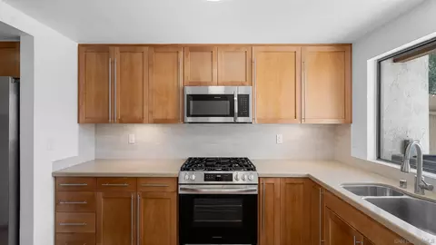 Kitchen - 1508 Granite Hills Dr #E, El Cajon, CA 92019 photo 2 of 2