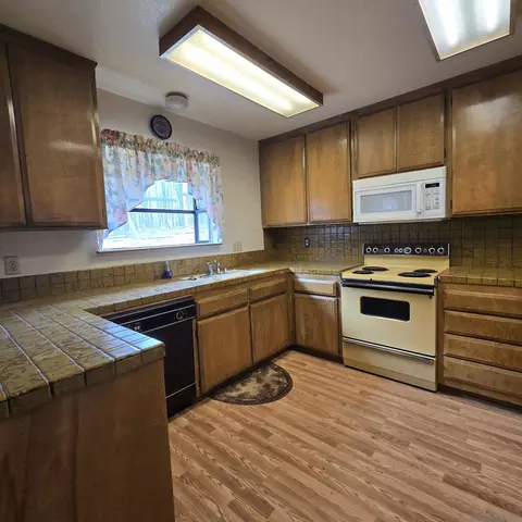 323 Lila Ln, El Cajon, CA 92021 photo 8
