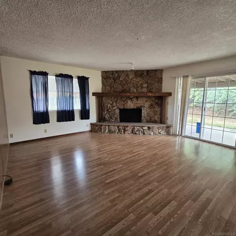 323 Lila Ln, El Cajon, CA 92021 photo 6