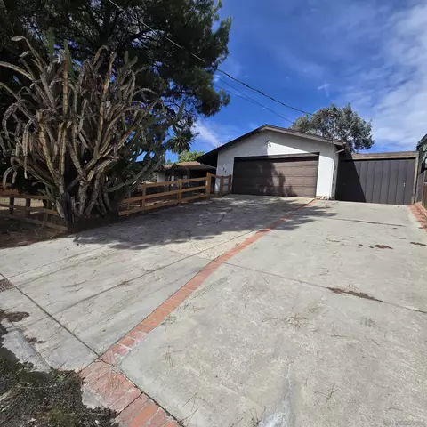 323 Lila Ln, El Cajon, CA 92021 photo 4