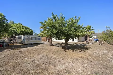 Exterior - 4310 Resmar Rd, La Mesa, CA 91941 photo 17 of 20