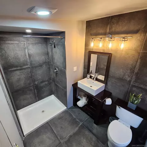 Bath - 4310 Resmar Rd, La Mesa, CA 91941 photo 9 of 9