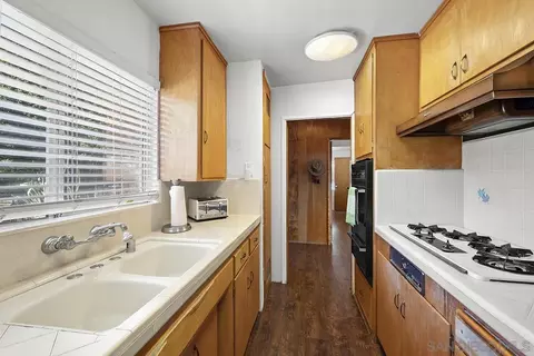 Kitchen - 4310 Resmar Rd, La Mesa, CA 91941 photo 3 of 4