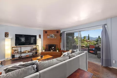 Living - 4310 Resmar Rd, La Mesa, CA 91941 photo 6 of 7