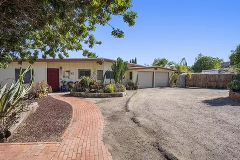 Exterior - 4310 Resmar Rd, La Mesa, CA 91941 photo 4 of 20