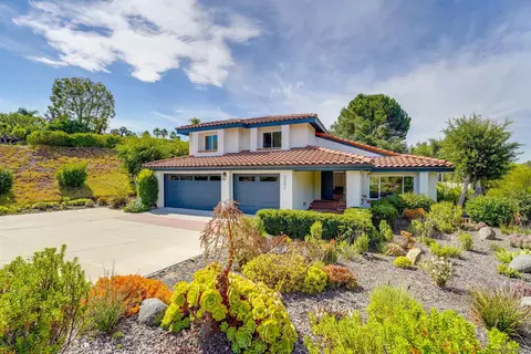 3302 Vista Rocosa, Escondido, CA 92029