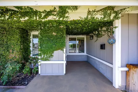 Exterior - 13306 Tawanka Dr, Poway, CA 92064 photo 2 of 13