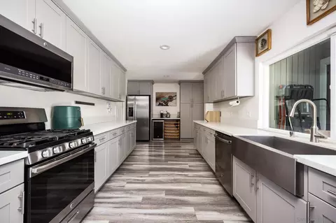 Kitchen - 13306 Tawanka Dr, Poway, CA 92064 photo 3 of 4