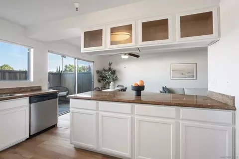 Kitchen - 615 Fredricks Ave #149, Oceanside, CA 92058 photo 3 of 4