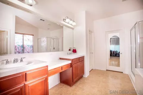 Bath - 31340 Locust Ct, Temecula, CA 92592 photo 1 of 3