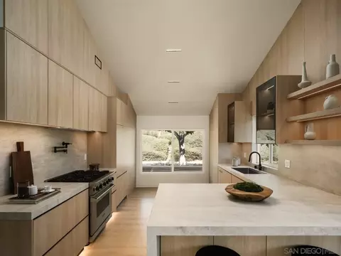 2163 Caminito Circulo Norte, La Jolla, CA 92037 photo 8