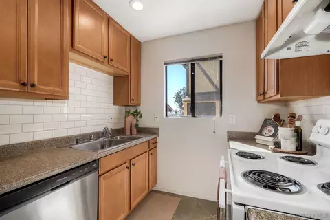 1632 Presioca St UNIT 15, Spring Valley, CA 91977 photo 9