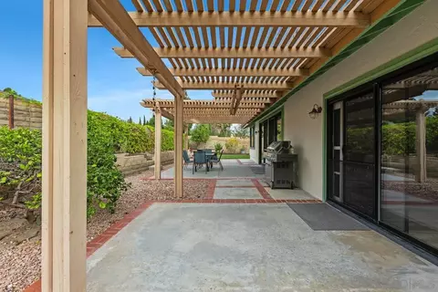 1879 Maya Ct, Vista, CA 92081 photo 33