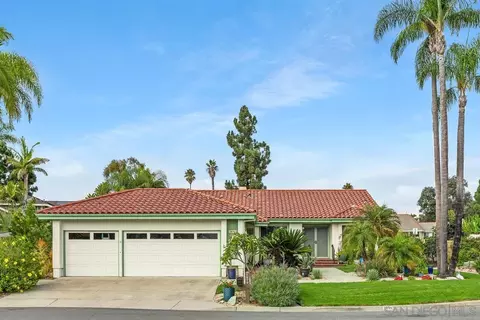 1879 Maya Ct, Vista, CA 92081 photo 2
